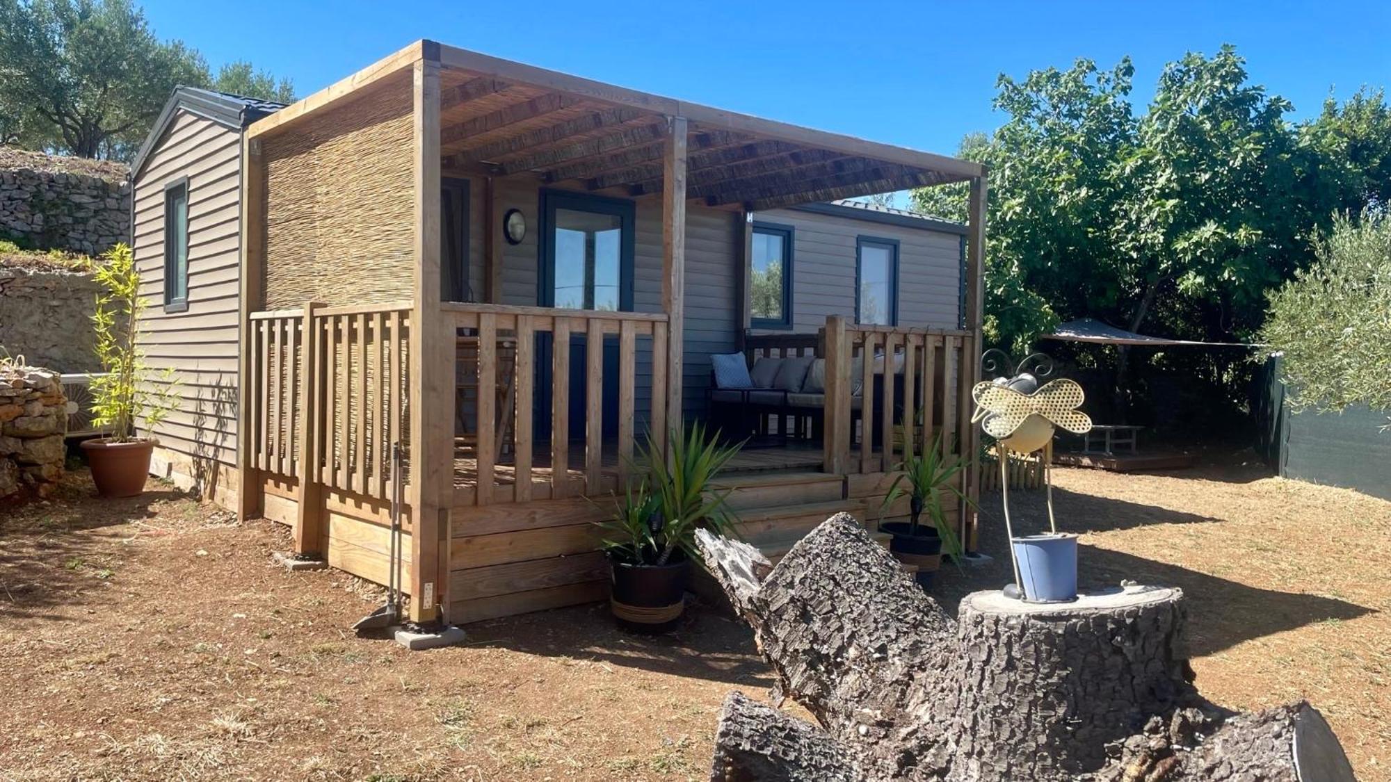 Mobil-Home En Pleine Nature A 3 Mins Du Lac Du Salagou Avec Vue Panoramique Lacoste  Exterior foto